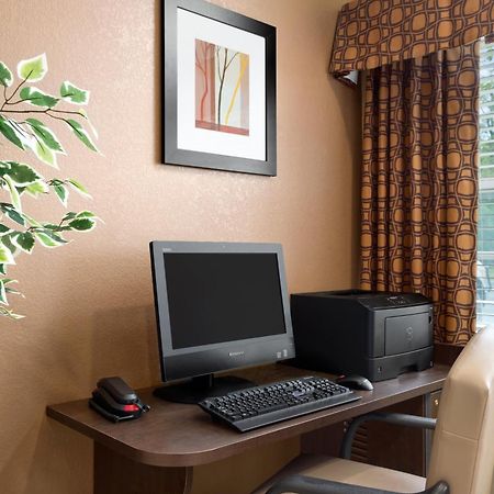 Microtel Inn & Suites By Wyndham Williston Exteriör bild