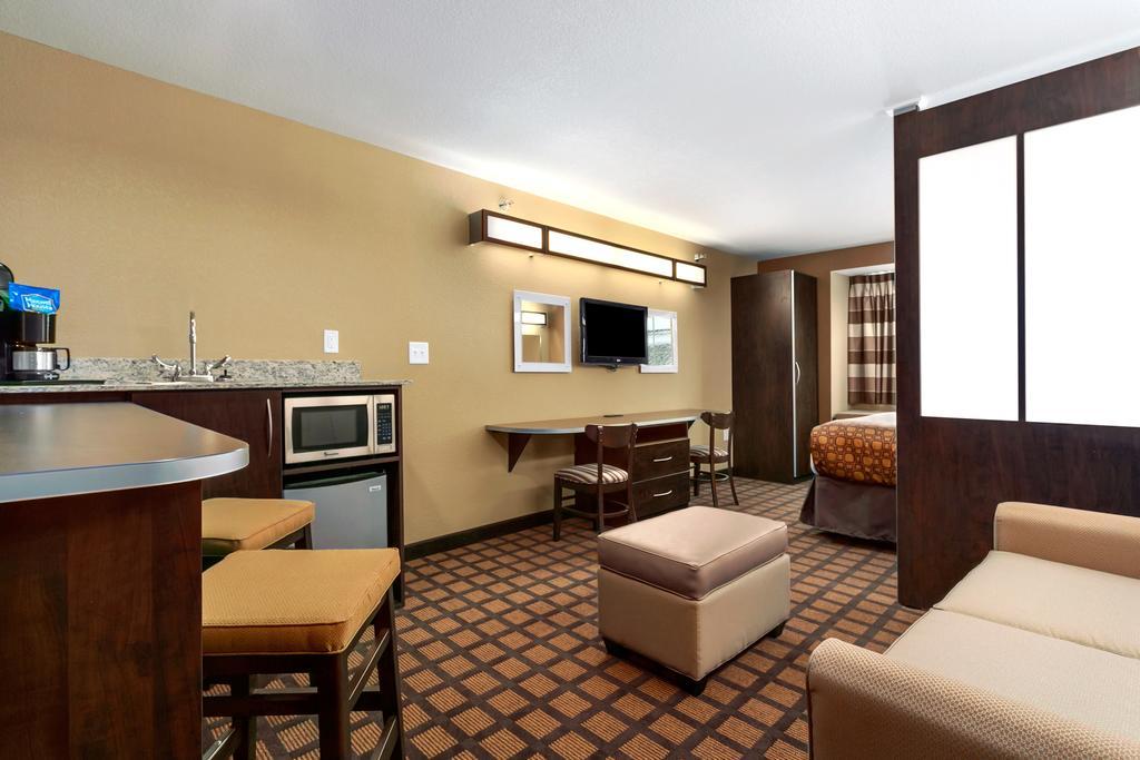 Microtel Inn & Suites By Wyndham Williston Rum bild