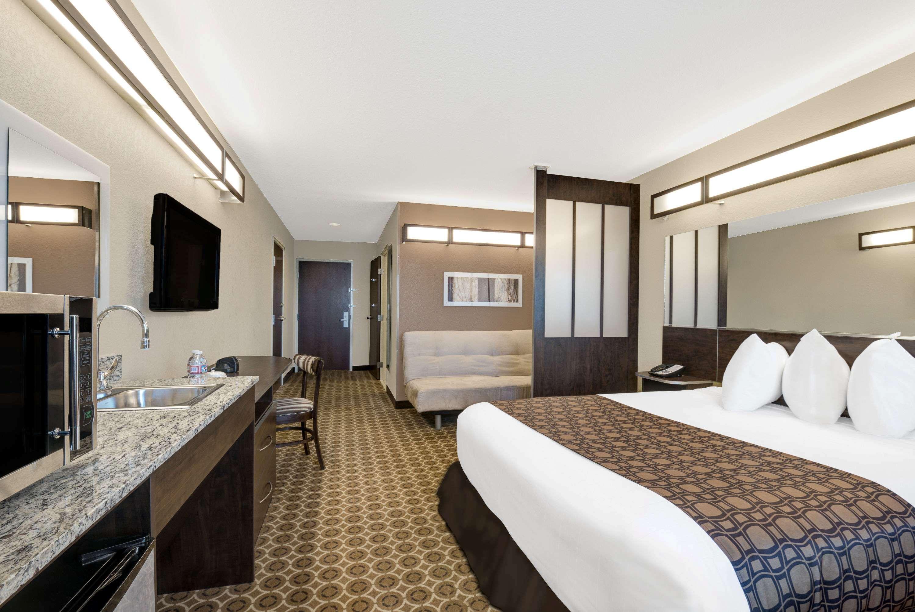 Microtel Inn & Suites By Wyndham Williston Exteriör bild