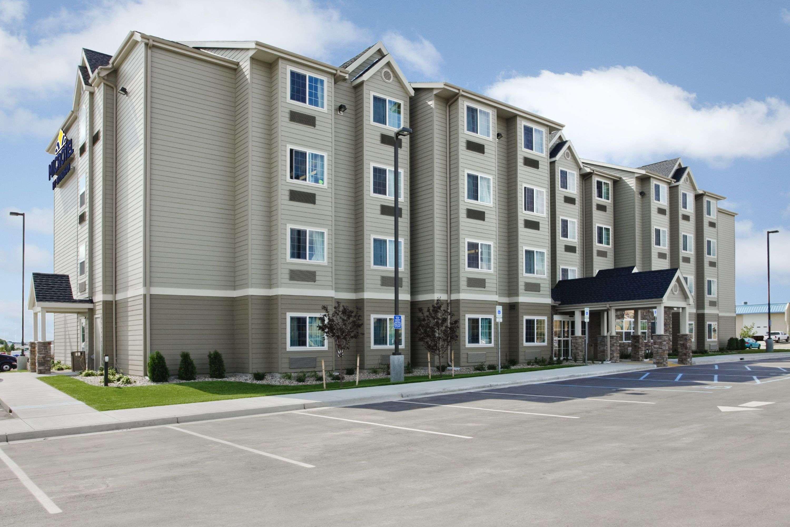 Microtel Inn & Suites By Wyndham Williston Exteriör bild